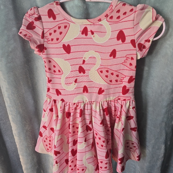 NWT 12/24 cool material swan Valentine Dot Dot Smile cap dress - Picture 5 of 5